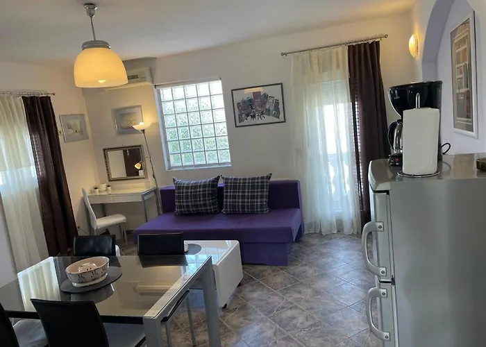 Luxury Sycamore 4* Apartman