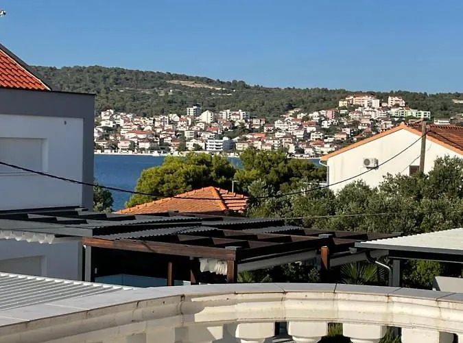 Luxury Sycamore 4* Apartman *