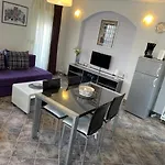 Luxury Sycamore 4* Daire