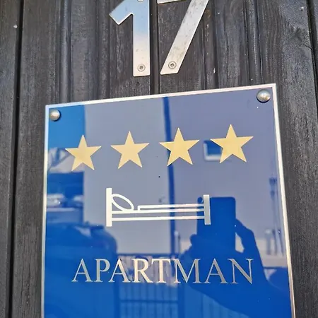 Luxury Sycamore 4* Apartment *