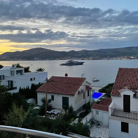 Luxury Sycamore 4* Apartment Trogir