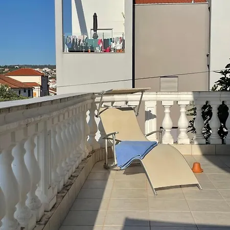 Luxury Sycamore 4* Apartment *