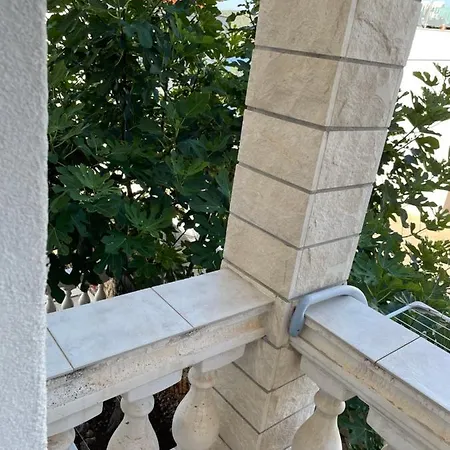 Luxury Sycamore 4* Apartment *