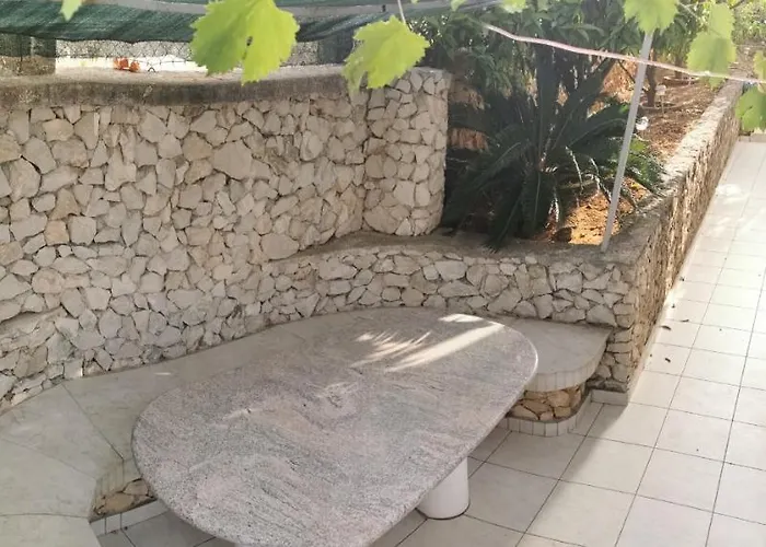 Luxury Sycamore 4* Apartment *