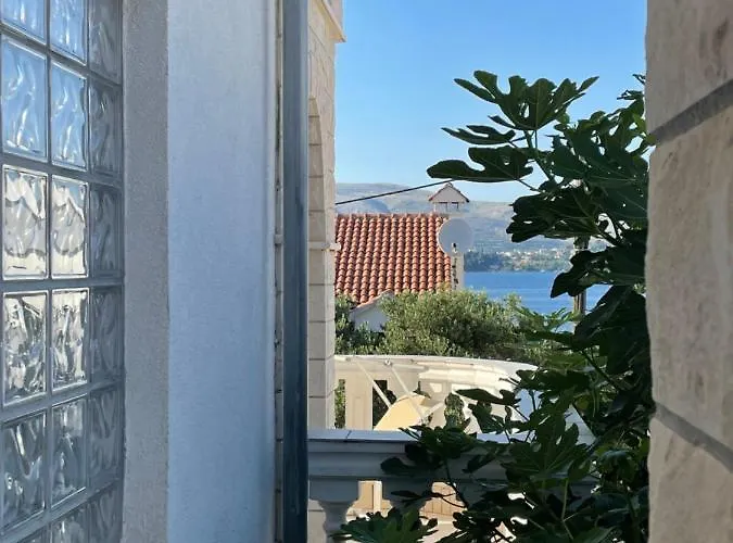 Luxury Sycamore 4* Apartment