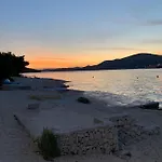 Luxury Sycamore 4* * トロギール