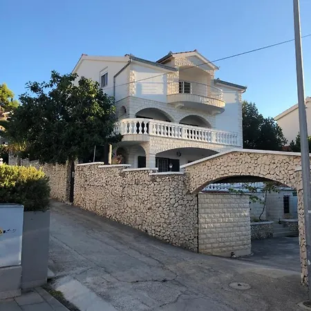 Luxury Sycamore 4*
