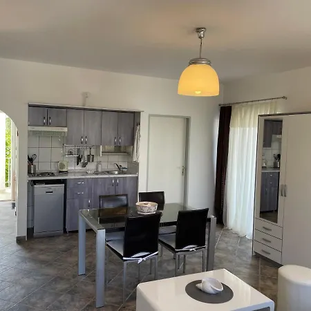 Luxury Sycamore 4* *
